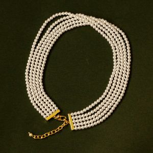 Medeltida vintage fem lager swarovski glaspärlhalsband med höst och vinter fransk design rispärla ljus lyxen i krisen