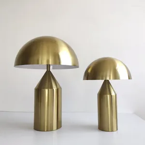 Lampy stołowe Nordic LED Lampa czarna złote biały żelazny grzybowy wystrój domu biurko