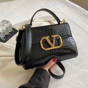 Handbag Autumn/winter Small Square Commuter Women's Crocodile Pattern One Shoulder Handheld 2024 78% Off Store wholesale