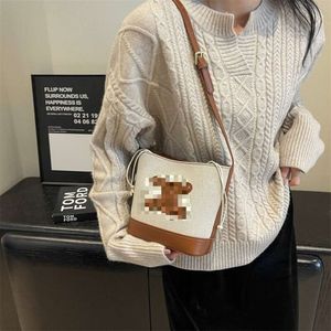 Bucket Winter Popular One Shoulder New Fashion Versatile Large Capacity Commuter Trade Women's Bag High Grade 2024 Design Fashion 78% Off Store wholesale