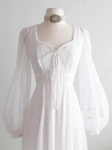 Stage Wear Estilo Ocidental Idade Reduzindo e Caindo Sensação Branco Luar Francês U-pescoço Strap Lace Malha Vestido Longo