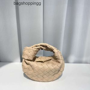 Tote Luxo Noite 16cm Sacos de Verão Boteega Cloud Bag 2024 Nó Versátil Mini Designer Venata Jodies Cutie Moda Bolsa Cores Pulso HandEvening Carteira S7JW