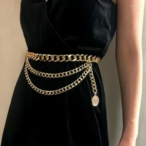 Bälten Tassel Gold Chain Belt för kvinnliga klänningar Designer Punk Fringe Silver midja Kvinnlig metall Gyllene klänning