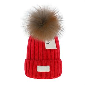 Designer Beanies Knitwear Hat Winter Bonnet Letter Designer Leisure Hats Classic Winter Warm Sticked Hats U-13