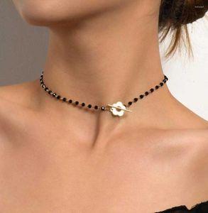 Girocollo Girocolli Moda Lusso Nero Cristallo Perline Collana a catena per le donne Fiore Collare con lucchetto Gioielli corti 2024