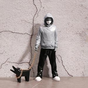 Figurine decorative Nordic Banksy Dog Walker Sculture Decorazioni per la casa in resina Accessori da scrivania Decorazione di lusso per scaffali per soggiorno