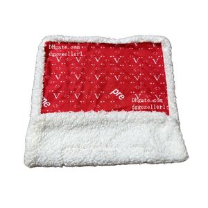 Cobertores para cães de grife Tapetes macios premium para cães pequenos Gato lavável Sherpa Fleece 21,5 x 27,5 polegadas Pet Throw para cama Móveis Sofá Proteção (almofadas vermelhas) M37