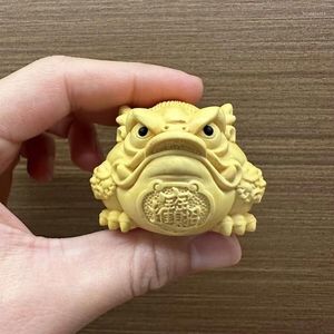 Decorative Figurines Wood Carving Triangular Golden Cicada Small Solid Handmade Art Mascot Chinese Characteristic