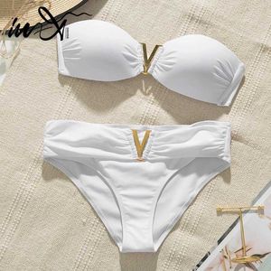 Kvinnors badkläder i X Sexig Bikini 2022 Brasilianska kvinnors oberoende baddräkt Push Ups Bikini White Axless Swimsuit Bandeau Bikini J240131