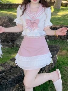 Kvinnors blusar sommar spets kawaii söta blus kvinnor 2024 bow koreansk mode söt kvinnlig puffhylsa japansk college stil casual toppar