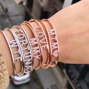 Strängar Kristenco Custom Zircon Bangles Personlighet Anpassad namn Armband Smycken Namn Ord Letters Anpassade armband Bangle Women