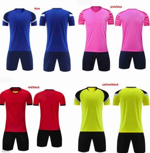 Mens Sports Uniforms Jerseys Passar grossisttraktigheter Högkvalitativa mellanstadsstudenter Fotbollströjor Kläder till salu Size S-3XL K6H1