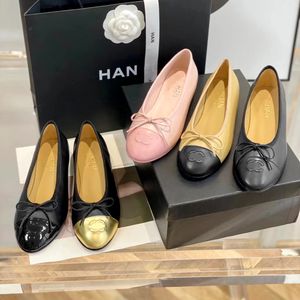 Womens Luxurys Channel Sandals Sandals Dress Dress Sheepeskin Designer Sneaker Sneaker Shoeble Dance Shoe Walk