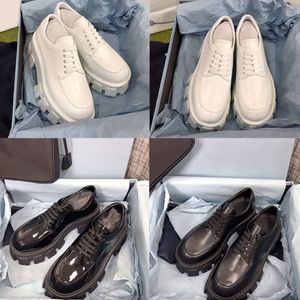 Designerklänningskor Kvinnor borstade läder loafers Patent Oxford Chunky Sneakers Luxury Classic Outdoor Trainers With Box 518