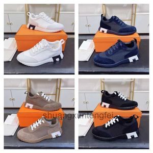 Popular Brands Bouncing Sneakers Shoes Men Women Breathable Mesh Skateboard Walking Outdoor Sports Lace Up Trainers with Box