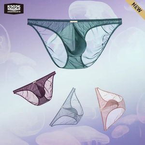 Unterhosen 52025 Ultradünne transparente Slips Ultraleichte Herren-Mini-Slips Männer Sexy Slips Herrenunterwäsche Durchscheinende Tangas