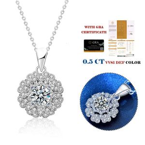 925 Sterling Silver 0,5ct Moissanite Flower Pendant Necklace For Women Jewelry Leverantör Fashion Luxury Dainty Statement Necklace