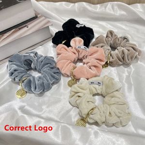 5Colors Luxury Velvet Designer Hair Rubber Bands Hair Ropes Mm Letter Brand Hair Ties Women Silk Head Rope Ladies Hair Accessories