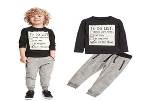 2pcs Set Bebek Yürümeye Başlayan Çocuklar Erkek Erkek Boy Kısa Kollu Mektup Pamuk Tshirt Üst Kırmızı Şapka Kıyafetleri 9118927