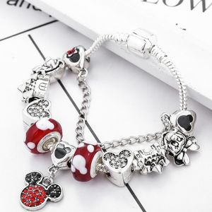 Braccialetti di marca caldi Gioielli in vetro di cartone animato da donna Placcato in argento Bracciale con perline fai da te Boutique Ragazza Design classico Nuova coppia Regali d'amore Bracciale all'ingrosso della fabbrica