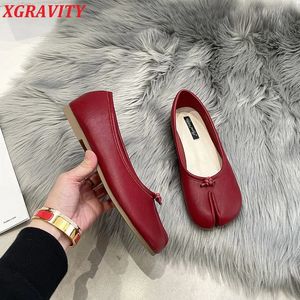 35-40 Tabi Ninja Shoes Woman Microfiber Leather Comfy Flats Split Toe Slippers Soft Bottom Loafers Solid korta damer Mockasins 240228