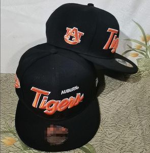 2024 Todos os times fãs dos EUA College Baseball ajustável Alabama Crimson Auburn Tigers Chapéu no campo Mix Tamanho do pedido Fechado Flat Bill Base Ball Snapback Caps Bone Chapeau a2