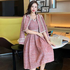 Women Elegant Pink Tweed Outfits Two Pieces Set Winter Ladies Beading Short JacketSleeveless Vest Dress Female 2 Piece Dress 240223