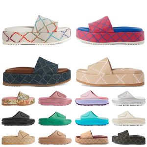 Canvas Platform Luxury Slides Designer Sandaler Kvinnor Kända platt tofflor Pink Black Green Cream White Sliders Gummi Platta-form Sandale Loafers Beach Shoes