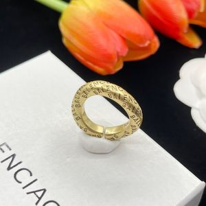 Designer-Ring, Vintage-Design-Ringe, klassische Buchstabengravur, hochwertiges Material, antiallergisch, Valentinstagsgeschenk