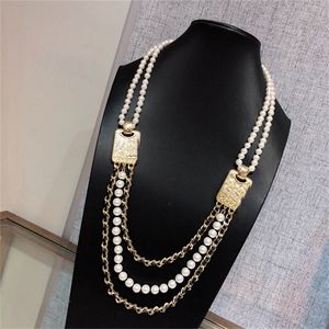 Höst- och vintertröja kedja C Designer Halsband för Lady Pearl Chains Brand Gold Crystal Luxury Jewelry Cclies Women Long Chain 7544