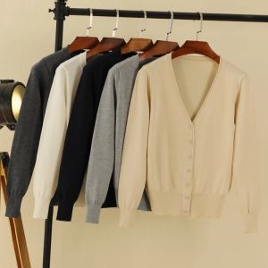 Cardigans أسود Cardigan Cardigan أنثى الملابس جيرسي بلوزات معطف المرأة ربيع 2023 الأكمام الطويلة أعلى الأزياء الكورية سترة محبوكة