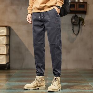 Kuegou Autumn 100% bawełniane hafty armia zielone spodnie Mężczyzn Menwear Streetpant Jogger spodnie do hip -hopowych spodni 0948 201109