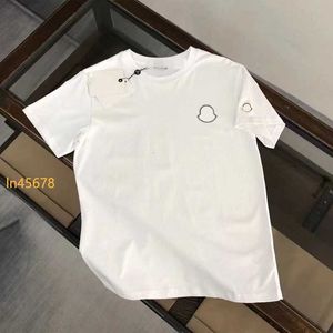 2024Mens Designer T-shirt Fashion Couple t Shirt Classic Crew Neck Casual Clothing Luxury Short Sleeve Tshirts Summer Cotton Sports Monclair Tops Tees