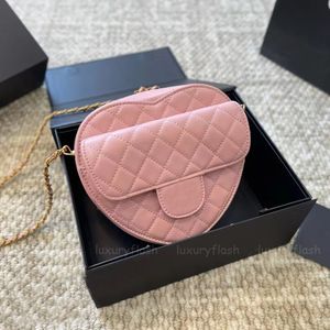 Women Crossbody Bags Lambskin Mini Heart Shoulder Bags Lover Style Quilted Gold Hardware Chain Vanity Cosmetic Case Designer Coin Purse Sheepskin