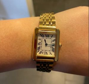 أزياء مصمم نساء الساعات Quartz Movement Silver Gold Dress Watch Square Square Tank Tank Stail Steel Case Talog Disual Wristwatch Montre de Luxe C65