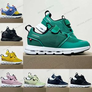 Luxury Running Shoes Cloud Sneakers Toddlers Spädbarn Designerskor Kidsskor pojkar flickor tränare barn baby spädbarn utomhus sportsko 26-37