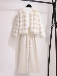 スーツ冬の暖かい女性のための3ピースセット女性女性エレガントミンクファージャケット+ニットセーター+ワイドレッグパンツセット女性服