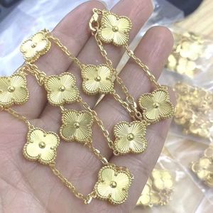 Fashion Classic Four Leaf Clover Armband Desginer Van Cleff Armband VCAS Clover Fanjia High Version Clover Ten Flower Laser Halsband med dubbelsidig V -guld tjock