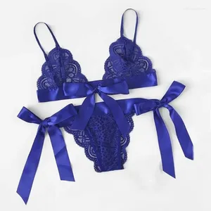 BRAS SET Women Christmas Flirt Sexig underkläder Kvinnlig underkläder kostym Båge spets tre poäng Alla hjärtans dagskläder Brassiere Exotic Set