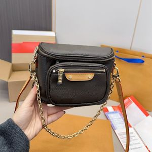 Läder Luxurys handväskor unidex mini midjepåse designer man kvinna crossbody väskor multifunktionell midjepaket män kvinnor bröstväskor purses pures purs paster