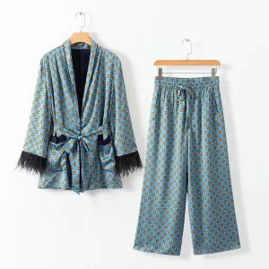 Abiti 2022 Giacca kimono stampata blu con maniche di piume Pantaloni larghi allentati a gamba larga Abiti vintage da donna