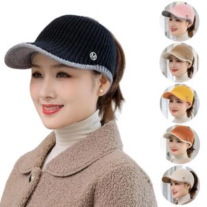 Bollmössor Vinterbrev M Kvinnor Sports Hollow Top Hat Fashion Warm Sticke Hatts Ladies Outdoor Running Sun Shading Baseball Cap