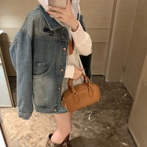 French designer women's blue denim jacket embroidered carriage ladies jacket hand sewn diamond classic letter logo slimming casual female denim Large pocket jacket