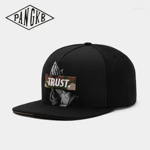 Ball Caps Pangkb Brand Trust Cap Black Fashion Hip Hop Snapback Hat для мужчин Женщины для взрослых головных уборов на открытом воздухе.