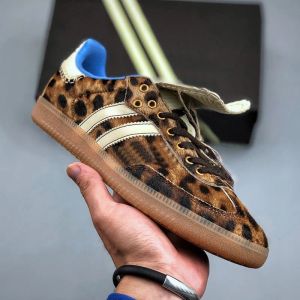 2024 Новый стиль дизайнерские обувь Wales Bonner Pony Leopard Tonal Cream White Silver Core Black Sporty Rich Designer Skate Red White Green Men Women Shoes 6487