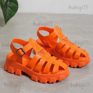Sandalet Yaz Moda Gladyatör Kadın Dar Bant Çapraz Bağlı Platform Kare Topuk Peep Toe Roma Tasarım Seksi Olgun Ayakkabı Bayanlar Kadın T240301