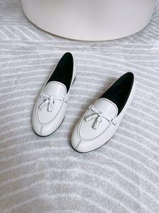 No início da primavera de 2024, a nova série de sapatos únicos Loafer, sapatos casuais de moda feminina