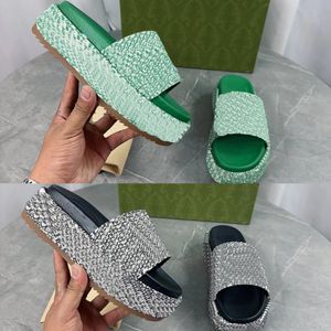 2024 verão novo designer sapatos femininos plataforma chinelo moda couro borracha intertravamento slide praia sandália tamanho 35-42