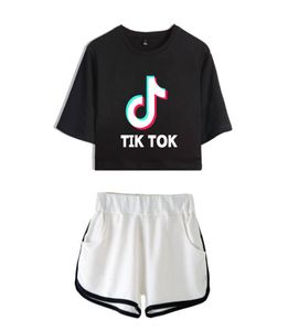 Tik Tok Set due pezzi Nuova estate Kpops Pantaloncini donna e magliette adorabili Vestiti Harajuku Stampa J1904298142026