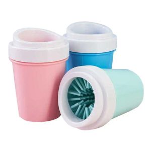 Sprayers Pet Feet Washer Dog Paw Cleaner Cup för små stora hundar Portable Pet Cat Dirty Paw Cleaning Cup Soft Silicone Foot Wash Tool